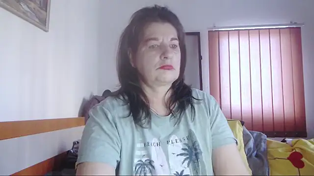 Snapshot of ExtasyMature chatting on 10-29-25, 07:18 ExtasyMature online show from 10-29-25, 07:18