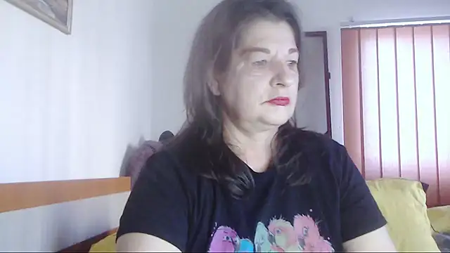 Snapshot of ExtasyMature chatting on 10-25-25, 07:18 ExtasyMature online show from 10-25-25, 07:18