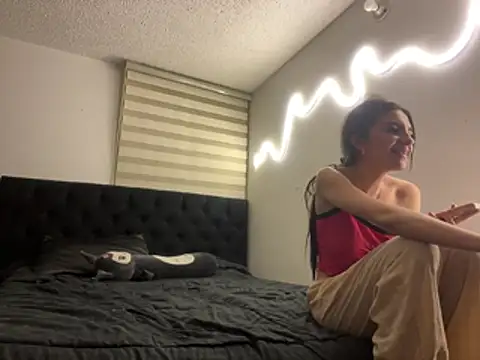 DesireLuxe online show from 03-05-26, 08:00