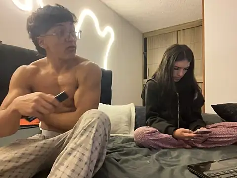 DesireLuxe online show from 10-14-25, 07:42