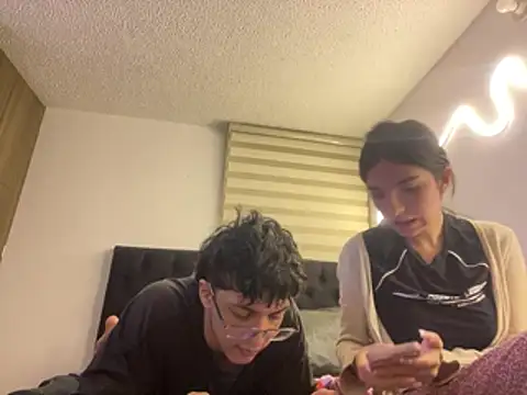 DesireLuxe online show from 03-19-26, 09:42