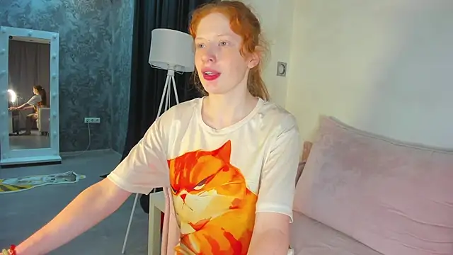 Sandra Wi1son online show from 02-25-26, 01:39