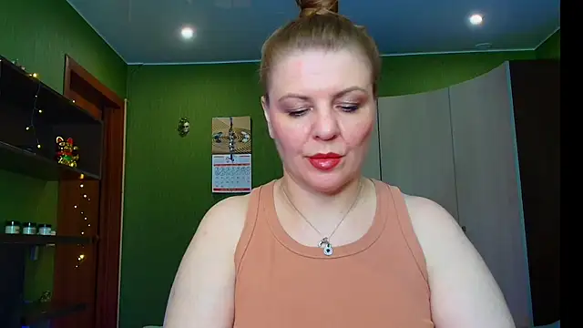 Snapshot of VeronikawGold chatting on 06-10-26, 11:22 VeronikawGold online show from 06-10-26, 11:22