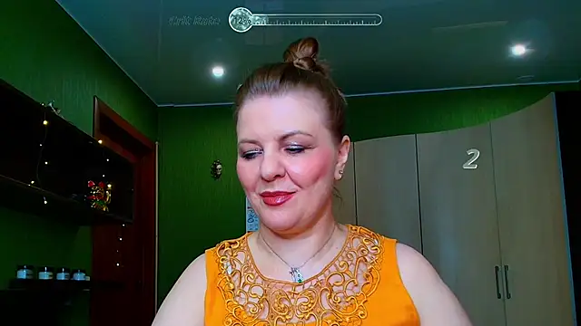Snapshot of VeronikawGold chatting on 06-15-26, 07:57 VeronikawGold online show from 06-15-26, 07:57
