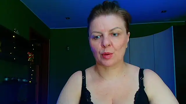 Snapshot of VeronikawGold chatting on 05-21-26, 03:42 VeronikawGold online show from 05-21-26, 03:42