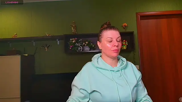 VeronikawGold online show from 04-09-26, 06:47