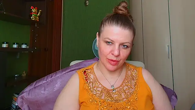 Snapshot of VeronikawGold chatting on 05-26-26, 07:06 VeronikawGold online show from 05-26-26, 07:06