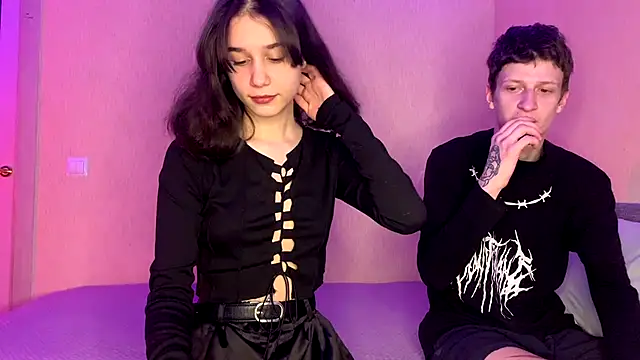 Snapshot of baby_lesi chatting on 10-31-25, 04:03 baby lesi online show from 10-31-25, 04:03