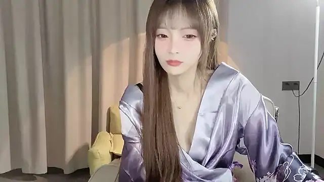 Snapshot of Annnnqi-77 chatting on 03-18-25, 11:00 Annnnqi-77 online show from 03-18-25, 11:00