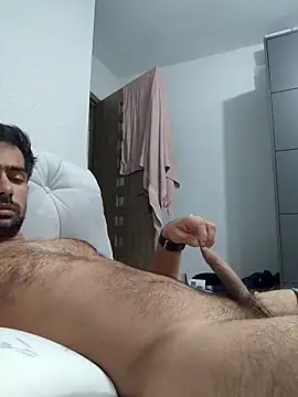 Snapshot of andreiiiii2025 chatting on 10-02-25, 01:03 andreiiiii2025 online show from 10-02-25, 01:03