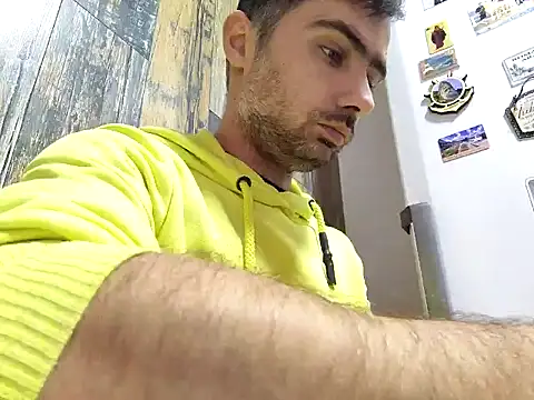 Snapshot of andreiiiii2025 chatting on 02-21-25, 10:39 andreiiiii2025 online show from 02-21-25, 10:39