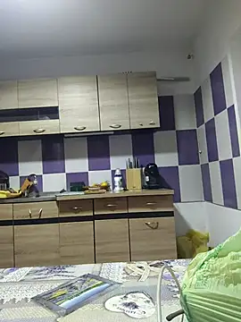 Snapshot of andreiiiii2025 chatting on 10-03-25, 07:43 andreiiiii2025 online show from 10-03-25, 07:43