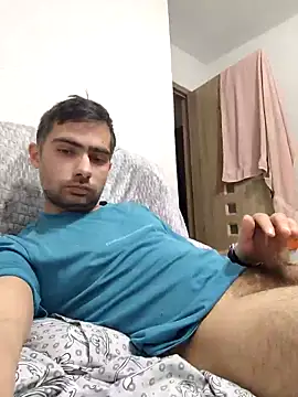 Snapshot of andreiiiii2025 chatting on 02-18-25, 12:39 andreiiiii2025 online show from 02-18-25, 12:39