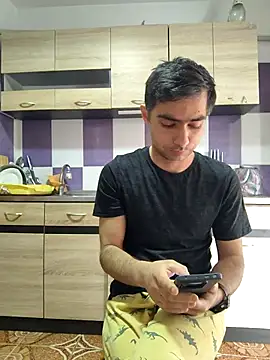 Snapshot of andreiiiii2025 chatting on 03-18-25, 07:22 andreiiiii2025 online show from 03-18-25, 07:22