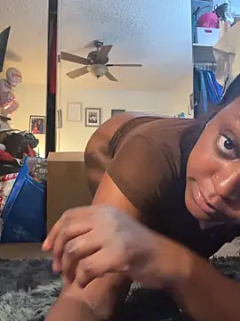 Snapshot of BubblyBabyy chatting on 12-22-25, 08:58 BubblyBabyy online show from 12-22-25, 08:58