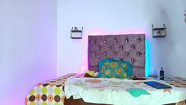 Rousemilf4u online show from 04-09-26, 08:37