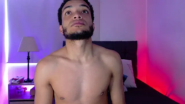 Snapshot of eross_chipre_ chatting on 05-21-26, 04:48 eross chipre online show from 05-21-26, 04:48