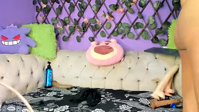 amydelahozgomez online show from 09-19-25, 05:11