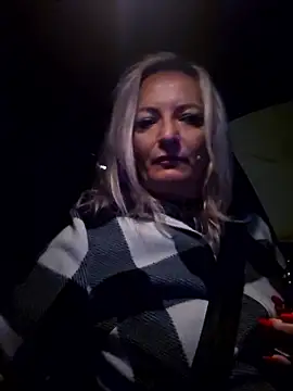 Snapshot of LadyTouch chatting on 05-02-26, 11:43 LadyTouch online show from 05-02-26, 11:43