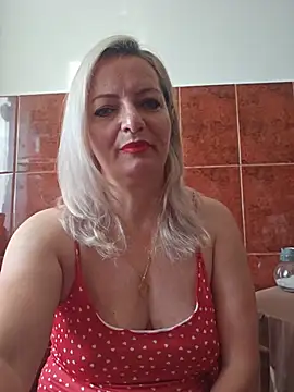 Snapshot of LadyTouch chatting on 05-11-26, 04:47 LadyTouch online show from 05-11-26, 04:47