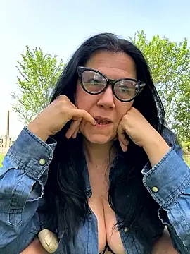 LadydeSade online show from 04-17-26, 12:52