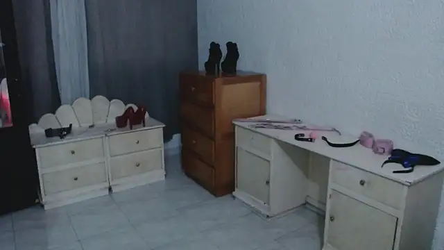 EngelCristaly online show from 04-14-26, 09:14