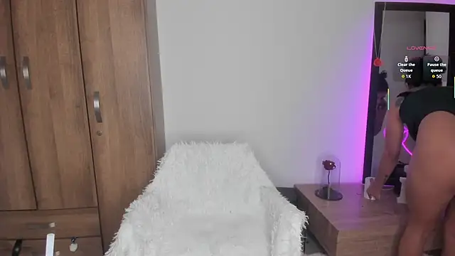  lucianapalmer online show from 10-07-25, 12:17