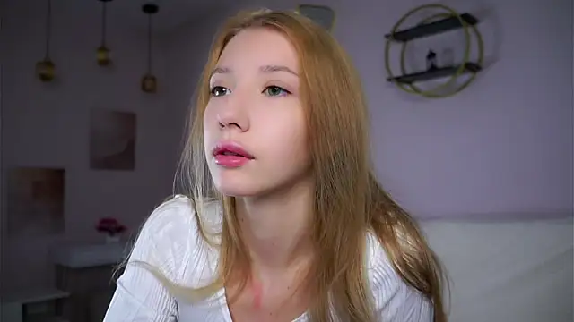 SunnivaCovil online show from 11-03-25, 01:37