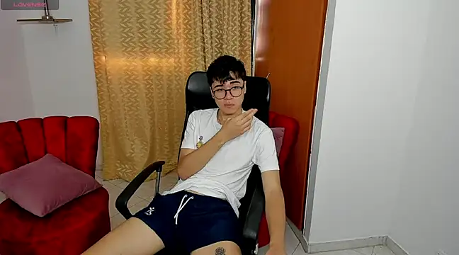 Snapshot of liam_orion chatting on 02-22-25, 07:03 liam orion online show from 02-22-25, 07:03