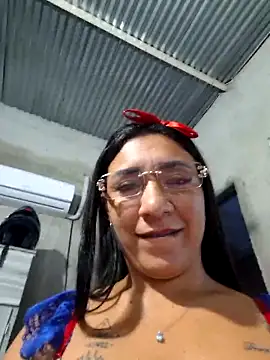 Snapshot of hot_veteran01 chatting on 06-05-26, 10:54 hot veteran01 online show from 06-05-26, 10:54