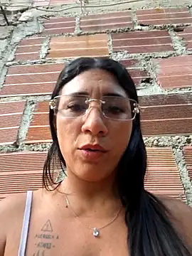 Snapshot of hot_veteran01 chatting on 05-26-26, 10:46 hot veteran01 online show from 05-26-26, 10:46