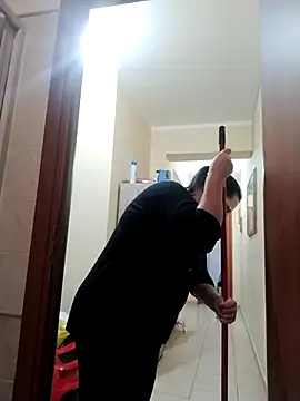 Dolcecurvy online show from 12-16-25, 03:27