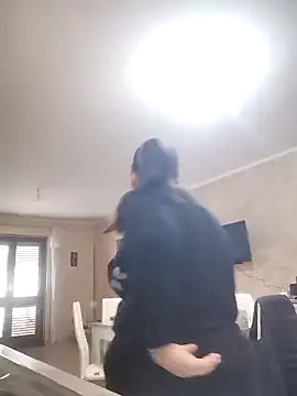 Dolcecurvy online show from 03-18-25, 02:06