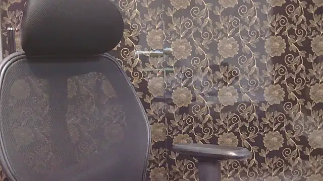 MilkyQueen69 online show from 09-18-25, 01:58