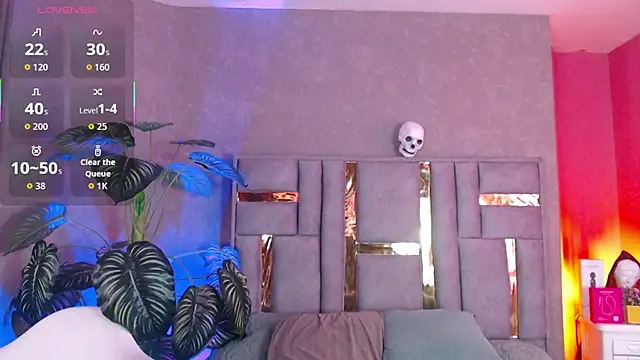 Tyla Ks online show from 10-16-25, 07:33