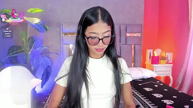 Tyla Ks online show from 03-11-26, 07:41