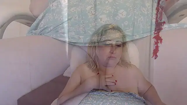 Mature 2025 online show from 10-26-25, 01:33