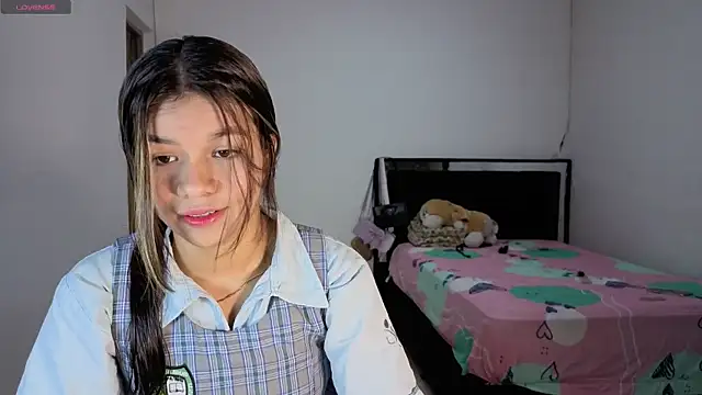 Snapshot of sophia_ramirez12 chatting on 09-11-25, 10:21 sophia ramirez12 online show from 09-11-25, 10:21