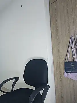 sophia ramirez12 online show from 11-21-25, 01:15