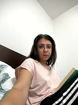 KittieHallo online show from 10-09-25, 07:31