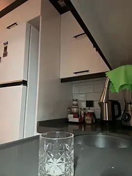 laraaaaaa online show from 03-18-25, 08:37