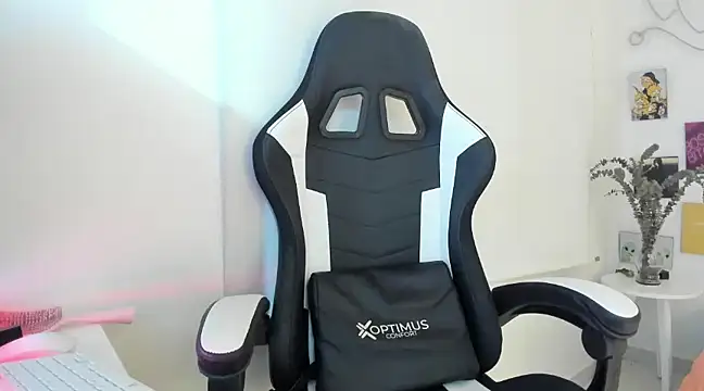 agaataa  online show from 03-21-25, 01:13