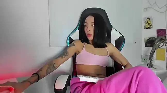 agaataa  online show from 03-11-25, 01:26