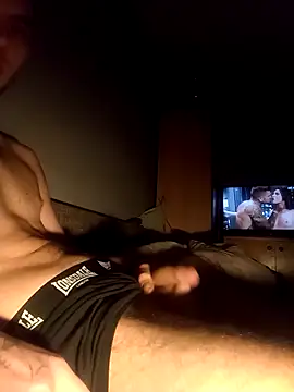 Snapshot of GrindingOvermuch chatting on 12-20-25, 04:37 GrindingOvermuch online show from 12-20-25, 04:37