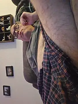 Smallone327 online show from 02-01-26, 06:11