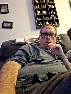 Smallone327 online show from 10-04-25, 06:37