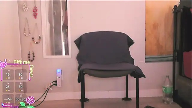 Queenanitadix online show from 01-08-26, 06:58