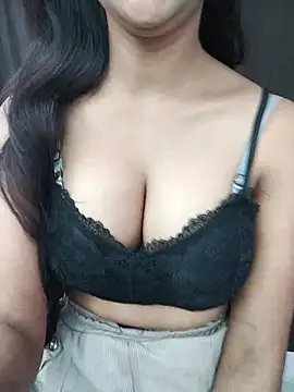 Snapshot of Fiza-Rani chatting on 03-05-25, 04:13 Fiza-Rani online show from 03-05-25, 04:13