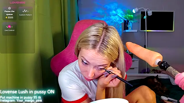 Snapshot of Margony chatting on 10-04-25, 04:36 Margony online show from 10-04-25, 04:36