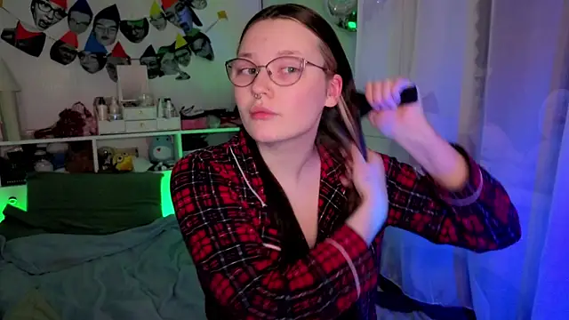 milliedoll online show from 12-22-25, 12:55